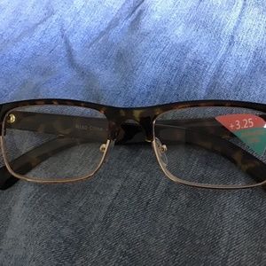 Readers.  Brown tortoise 3.25. New